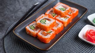 Калифорния с лососем (250г)