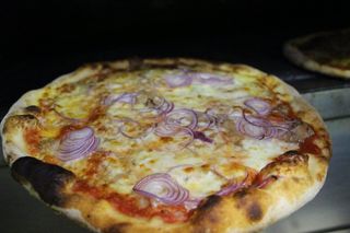 Pizza Tonno e Cipolla