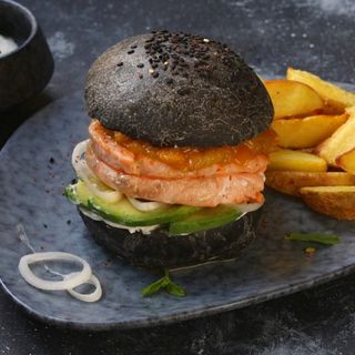 Panino con tartara di tonno