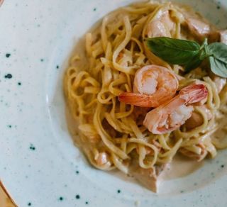 Тальятеле з лососем та креветки