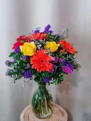 Ramo De Flores Claveles Y Gerberas | Entusiasmo
