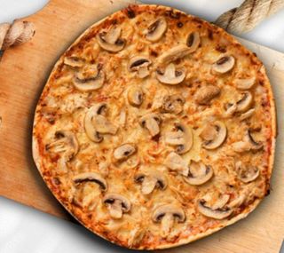 Pizza De Pollo  (Mediana)