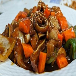 carne salteada con ajete