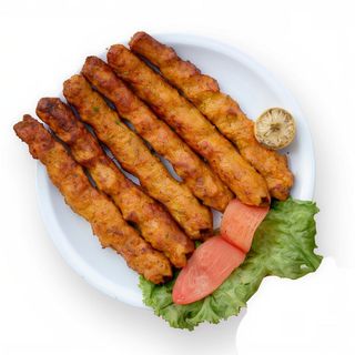 Brochetas de carne picada cordero (3 uds.)+ensalad+patatas+ bebida