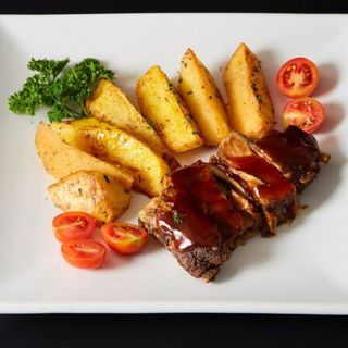 Ребра BBQ з запеченою картоплею