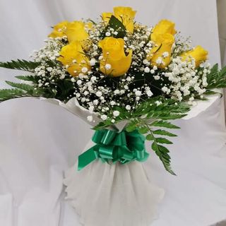 Ramo De Doce Rosas Amarillas