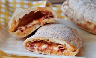 3.Calzone