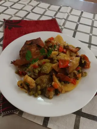 Свински гювеч (400г)