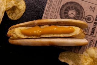 3 Montadito De Tortilla Con Patatas Y Salsa Brava