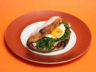 З МОРТАДЕЛЛОЮ ТА ОКАТОЮ ЯЄЧНЕЮ (330g)