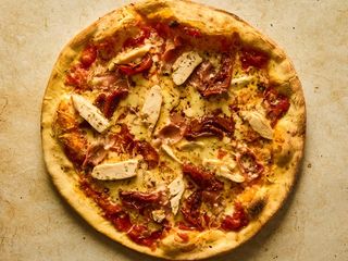 Pizza Pollo Braseado