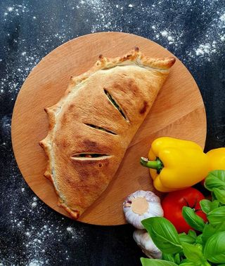 11. WEGE Calzone (Pieróg) 33cm