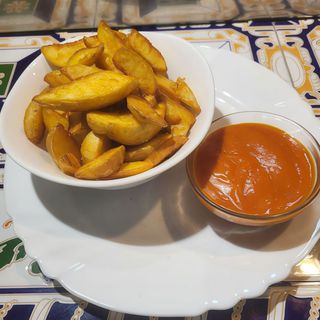 Ración De Patatas Bravas