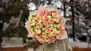 25 ცალთავიანი და 10 ტოტი სპრეი