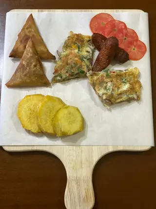 Breakfast-2Samosa,2eggs,2Sausages, Ngwaci