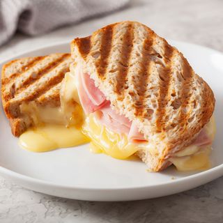 DESAYUNO B- Sándwich Mixto