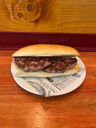 Bocadillo De Hamburguesa Cerdo
