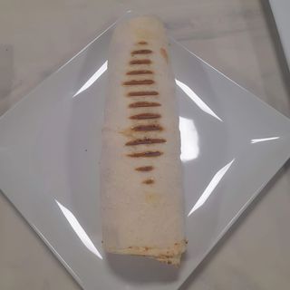 Shawarma De Pollo Sólo Carne Y Salsas Sirias