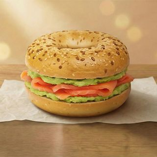 ბეიგელი ავოკადოთი და ორაგულით