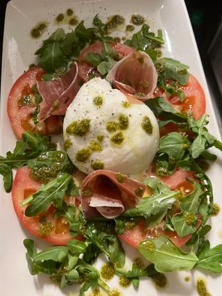 Ensalada Burrata Ibérica