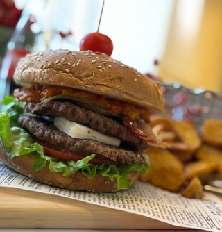 SRBurger sa junećim mesom