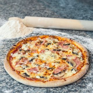 Pizza Prosciutto Funghi Ø 40 cm 
