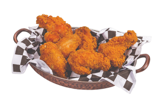 Хрупкави пилешки крилца с меден барбекю сос