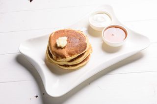 Панкейки классические с кленовым с сиропом
