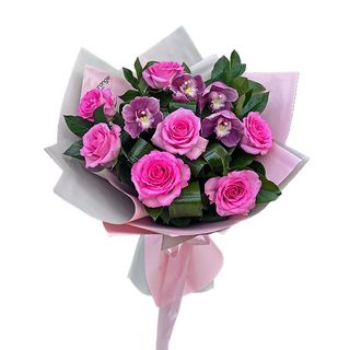 Buchet cu trandafiri si orhidee