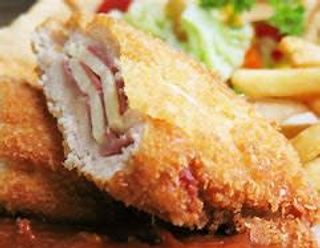 Corden bleu peru(recheado com queijo e fiambre)