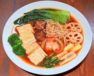 Ramen Vegano Sabor a Tomate/Veggie Ramen(Tomato Flavour)