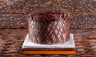 ალუბლის ბადე 15-17 პერსონაზე