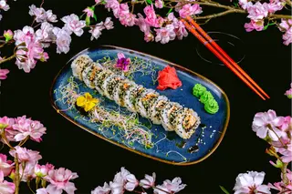 Uramaki Łosoś Pieczony