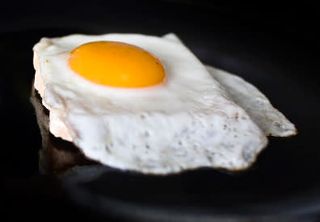 1 Œufs Spécial + 4 Accompagnements