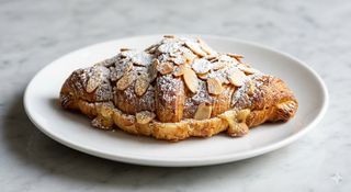 Cornetto alla mandorla