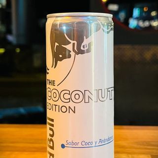 * REDBULL COCO Y ARANDANOS (Blanco)