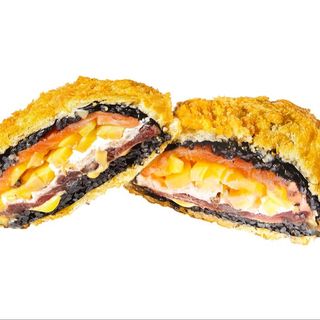 Black hero burger łosoś-tuna