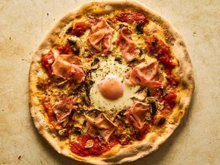 Pizza Prosciutto e Funghi