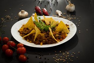 Чили кон карне (400г)