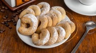 Cornulețe cu nucă și vanilie