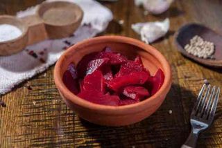 SALATA DE SFECLA ROSIE