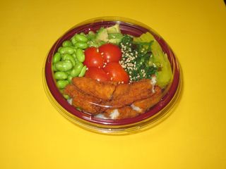 Poke bowl pollo frito