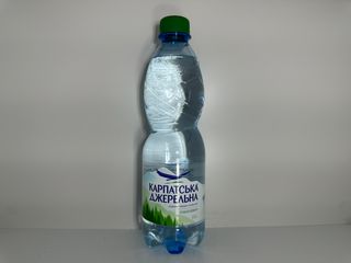 Мінеральна вода Карпатська джерельна слабогазована  (500мл)