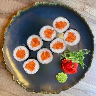 Рол Макі з лососем 130г