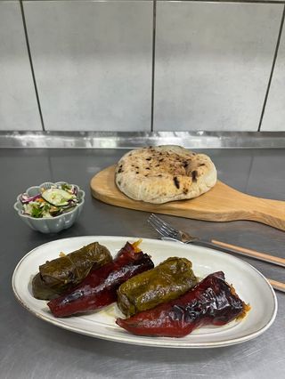 Obrok suva posna punjena paprika i posna sarma u vinovom listu 250 g