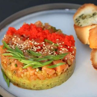 Tatar z łososia Delivery