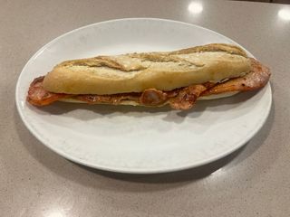 Bocadillo De Lomo Con Queso Y Bacon