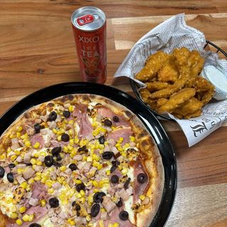 Пица Дон Апети 30 см+Хрупкави пилешки филенца с чеснов сос + студен чай кен