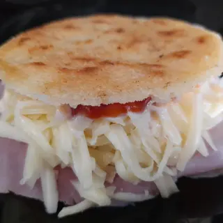 Arepa La De Siempre