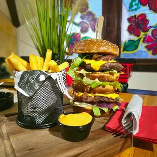 Trijumf Double Burger
